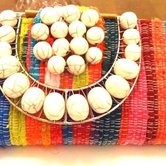 WOVEN FABRIC CLUTCH WITH BEADED CLASP - Picture 10 of 11